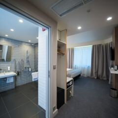 Гостиница Holiday Inn Express Moscow - Baumanskaya в Москве 1 отзыв об отеле, цены и фото номеров - забронировать гостиницу Holiday Inn Express Moscow - Baumanskaya онлайн Москва комната для гостей фото 2