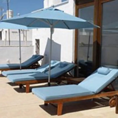 Отель Hostal Extramuros бассейн