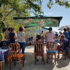 Отель Bar Restaurant Merlika Албания, Kruje - отзывы, цены и фото номеров - забронировать отель Bar Restaurant Merlika онлайн питание фото 2