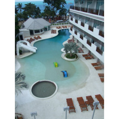 Pattaya Discovery Beach Hotel бассейн