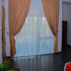 Hotel Star White Negombo фитнесс-зал