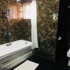 De Brit Hotel ванная