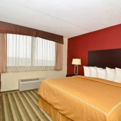 Отель Quality Inn & Suites New York Avenue комната для гостей фото 2