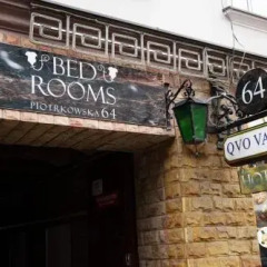 Отель BedRooms Piotrkowska 64 парковка