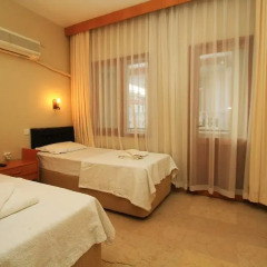 Отель Koz Eren Otel Чешме комната для гостей фото 4