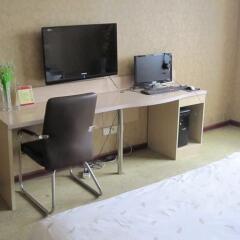 Wuhan Jiuzhou Hotel удобства в номере фото 2