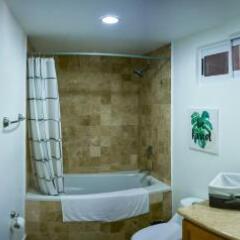 Отель Peninsula PEN V2 #103 2 Bathrooms Condo Сан-Хосе-дель-Кабо ванная