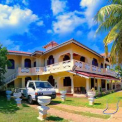 Отель Serendib Guest House парковка
