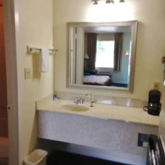 Отель America`s Best Inn Vicksburg ванная