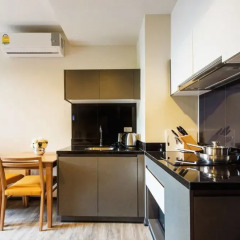 Отель The Deck Condo Patong в номере фото 2