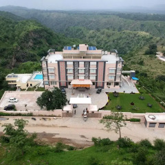 Отель The G Mount Valley Resort & Spa пляж