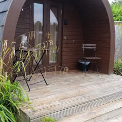 Отель The Little Hide - Grown Up Glamping балкон