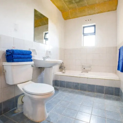 Отель Bellavista Farmhouses Gozo Мальта, Шаара - отзывы, цены и фото номеров - забронировать отель Bellavista Farmhouses Gozo онлайн ванная фото 2