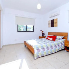 Отель Artemis Villa 6 комната для гостей
