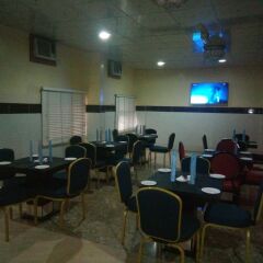 Top Rank Hotel Galaxy Enugu Энугу питание