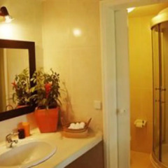 Отель Roses Village Bed And Breakfast ванная