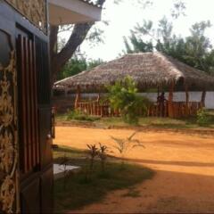 Отель D Sun Shine Bungalow and Restaurant