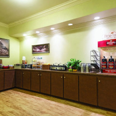 Отель La Quinta Inn & Suites Covington питание