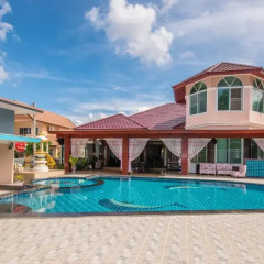 Отель Narnia Villa Pattaya бассейн фото 2