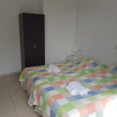 Отель Valentinos Court комната для гостей фото 4