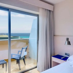 Отель Barceló Pueblo Menorca балкон