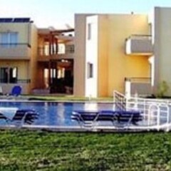 Alonia Hotel Apartments бассейн