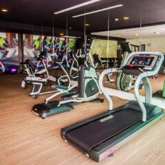 Отель Q Conzept Boutique Residence Таиланд, Карон-Бич - отзывы, цены и фото номеров - забронировать отель Q Conzept Boutique Residence онлайн фитнесс-зал
