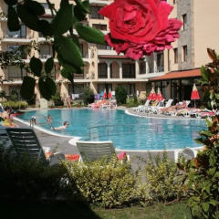 Отель Aparthotel Rose Village бассейн фото 2