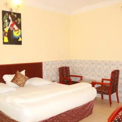 Carlcon Hotel Калабар комната для гостей фото 3