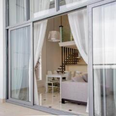 Апартаменты Ideal House балкон
