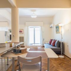 Отель Bright Loft in Hilton Area комната для гостей фото 3
