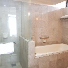 Отель Go Daily Services Vacation Rental at Times Square Малайзия, Куала-Лумпур - отзывы, цены и фото номеров - забронировать отель Go Daily Services Vacation Rental at Times Square онлайн ванная