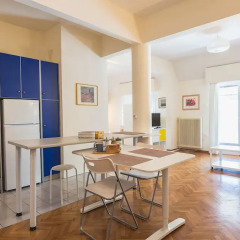 Отель Bright Loft in Hilton Area в номере
