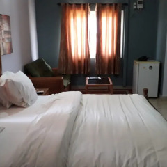 Bella Luxury Hotel сейф в номере