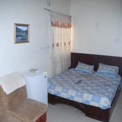 Отель Oyins Holiday Inn Annex комната для гостей