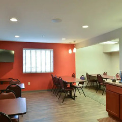 Отель HolmeSuites Columbus Airport/DLA США, Колумбус - отзывы, цены и фото номеров - забронировать отель HolmeSuites Columbus Airport/DLA онлайн питание