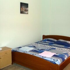 Отель Tani's Guesthouse сейф в номере