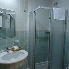 Artefes Hotel Турция, Стамбул - 9 отзывов об отеле, цены и фото номеров - забронировать отель Artefes Hotel онлайн ванная