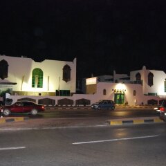 Al Raha Hotel Apartments парковка