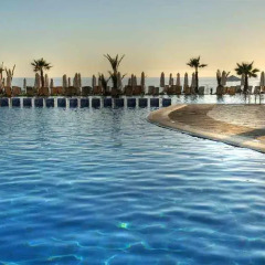 Отель Capital Coast Resort & Spa бассейн фото 2