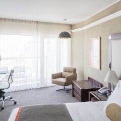Renaissance Tel Aviv Hotel Тель-Авив