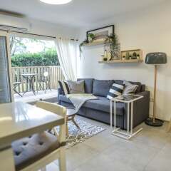 Апартаменты 3 Bedroom Garden Apartment Тель-Авив комната для гостей фото 4