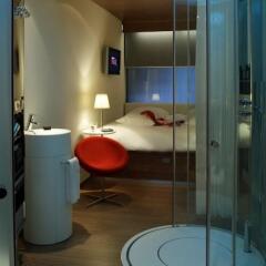 Отель citizenM Schiphol Airport Нидерланды, Схипхол - 4 отзыва об отеле, цены и фото номеров - забронировать отель citizenM Schiphol Airport онлайн ванная