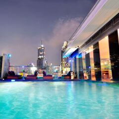 Отель Galleria 10 Sukhumvit Bangkok By Compass Hospitality Бангкок бассейн фото 2