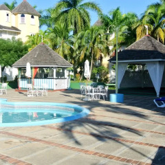 Отель Beach One Bedroom Suite C15 бассейн фото 3