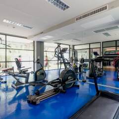 Отель The Kris Resort Condotel at Bagtao Beach пляж Банг-Тао фитнесс-зал фото 2