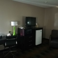 Super 8 by Wyndham Keokuk in Keokuk, United States of America from 90$, photos, reviews - zenhotels.com room amenities photo 2
