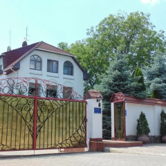 Eduard Hotel парковка