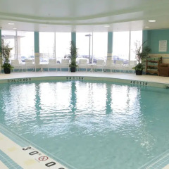 Отель Hampton Inn by Hilton Toronto Airport Corporate Centre Канада, Торонто - отзывы, цены и фото номеров - забронировать отель Hampton Inn by Hilton Toronto Airport Corporate Centre онлайн бассейн фото 2
