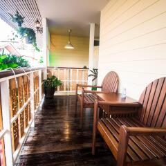 Star Hostel Toksilp Бангкок балкон